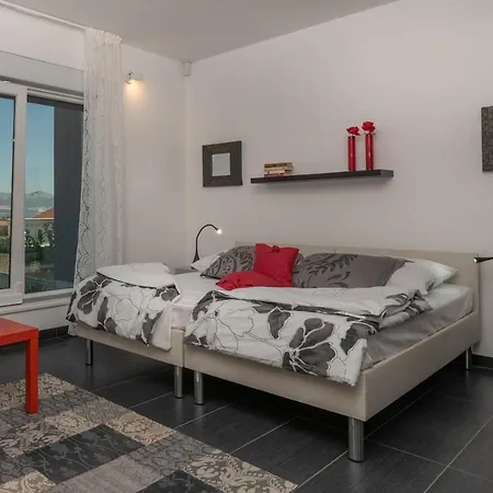 Casa *
